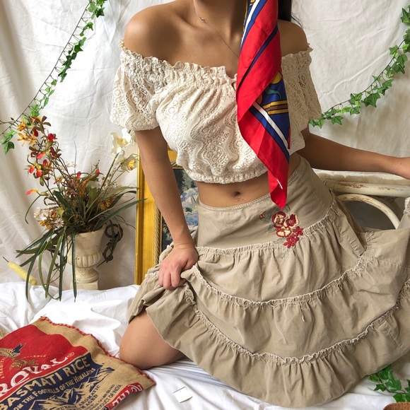 Embroidered peasant dress - Picture 4 of 5